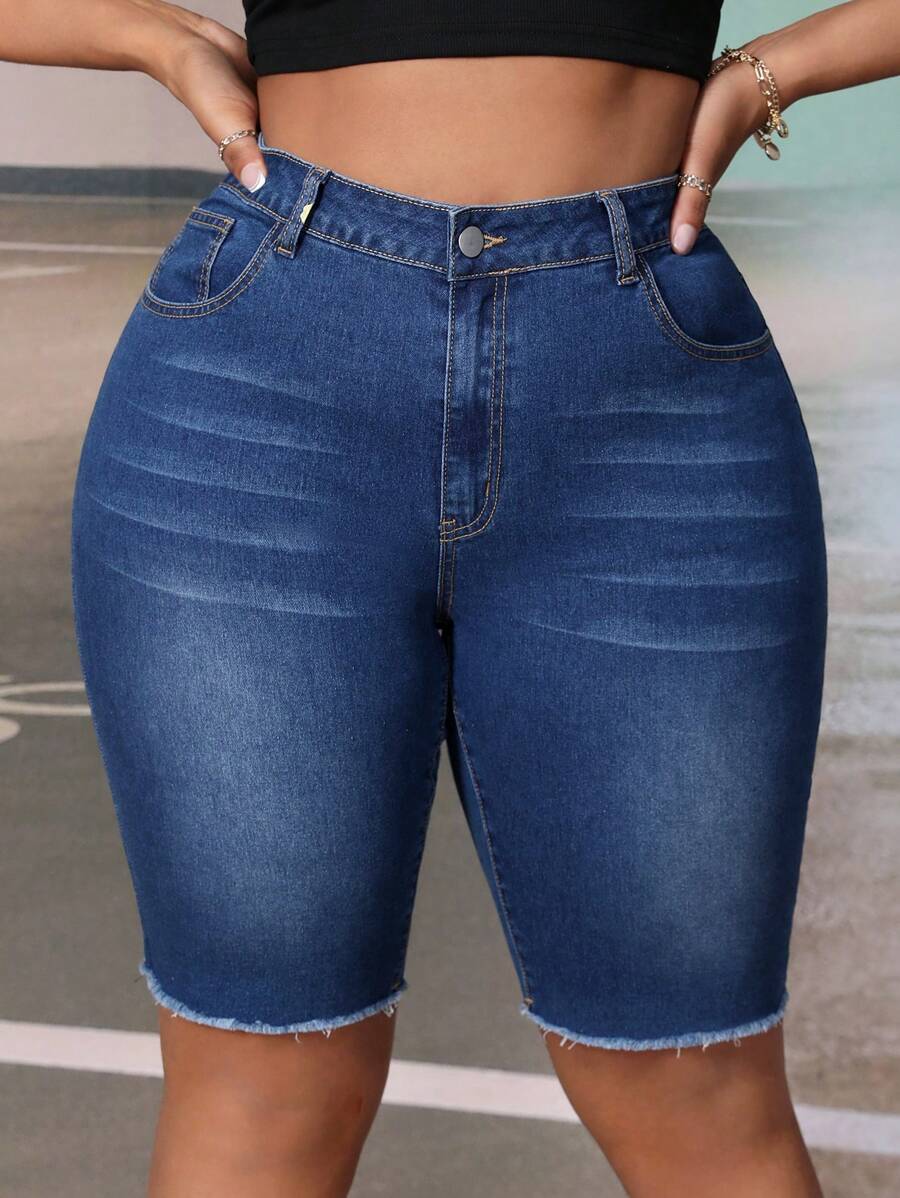SHEIN SXY 大碼毛邊牛仔短褲 - 中等水洗藍 - 查看 1