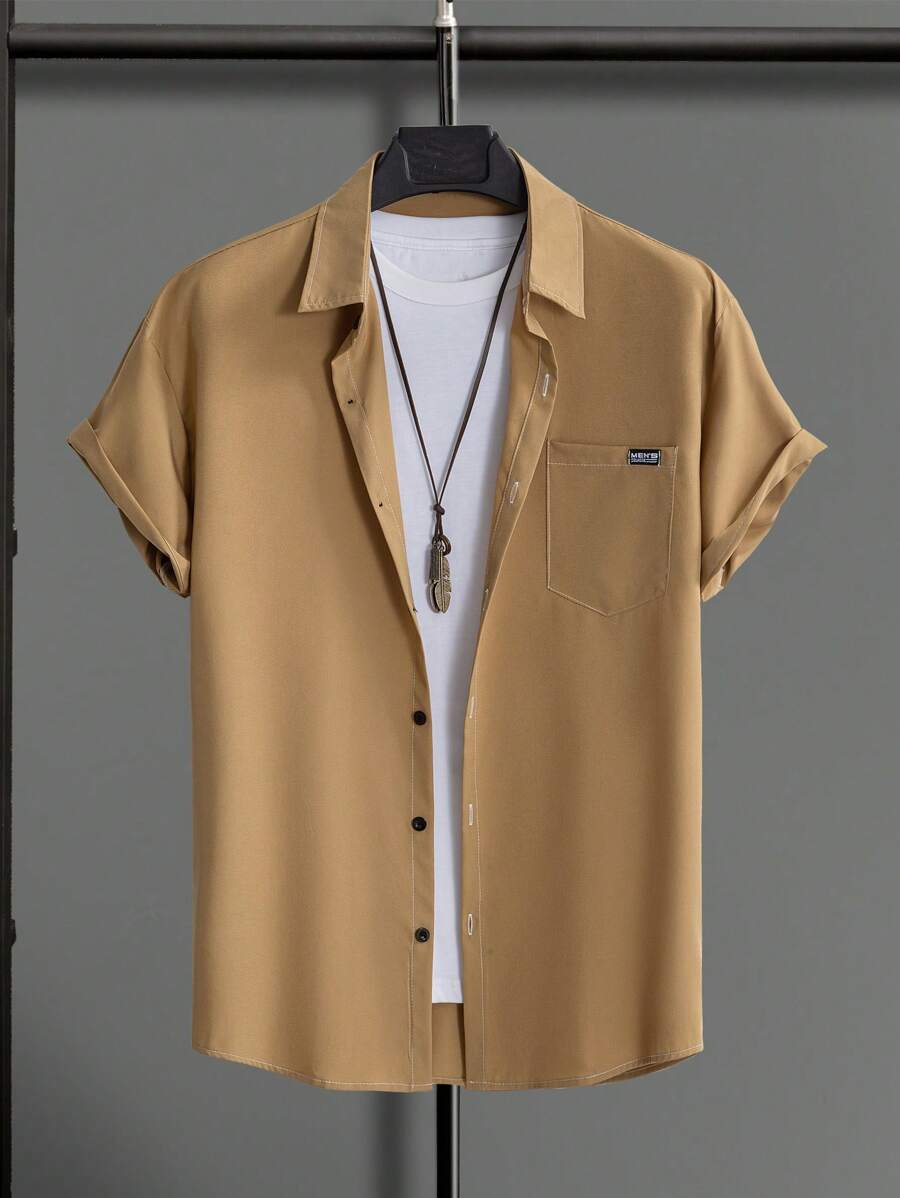 Manfinity Hypemode Hombres Camisa con diseño de parche de letra con bolsillo delantero sin camiseta