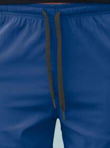 Manfinity Homme 宽松男士字母拼接抽绳腰短裤 - 寶藍色 - 查看 5