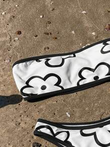 Swim Mod Summer Beach Floral Print Contrast Binding Bandeau Bikini Set - White - View 4