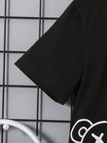 SHEIN Cậu bé Tween Giải trí Họa tiết gấu In Vòng cổ Áo chui đầu Đan Áo thun - màu đen - Xem 4