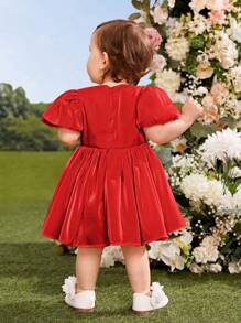 SHEIN 嬰兒泡泡袖喇叭下擺洋裝