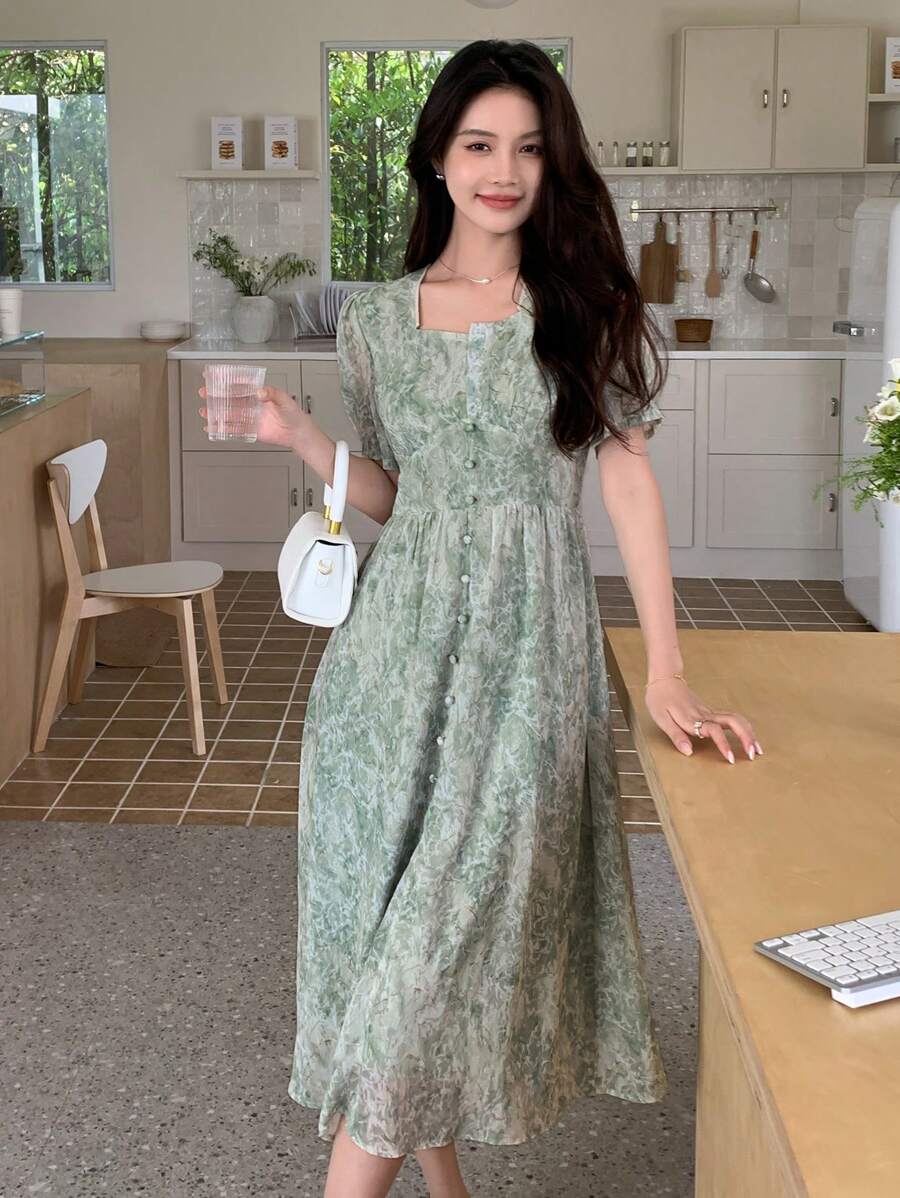 DAZY 滿版印花泡泡袖前紐扣連衣裙 - 綠色 - 查看 1
