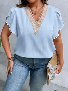 Calvaya 大碼蕾絲拼接花瓣袖襯衫 - 淺藍色 - 查看 4