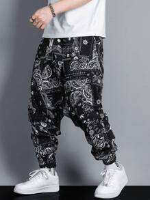 Manfinity Homme Men Paisley Print Drop Crotch Trousers - Black - View 4