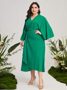 Mulvari Plus Solid Twist Front Wrap Hem Dress - Green - View 4