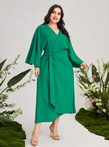 Mulvari Plus Solid Twist Front Wrap Hem Dress - Green - View 6