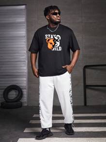 Manfinity RebelGame Men Plus Cotton Cartoon & Letter Graphic Tee - Black - View 4