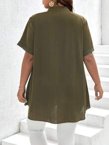 SHEIN Frenchy Camisa unicolor con botón delantero - Verde militar - Ver 5