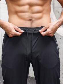 Manfinity Fitness Men Letter Graphic Sports Trousers - Black - View 3