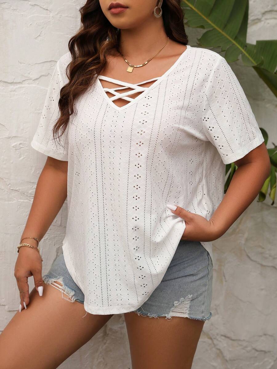 Calvaya 大碼前交叉網眼刺繡T恤 - 白色 - 查看 1