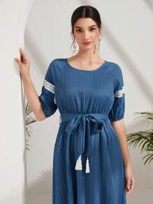 Mulvari 蕾絲拼接腰帶A字連衣裙 - 藍色 - 查看 5