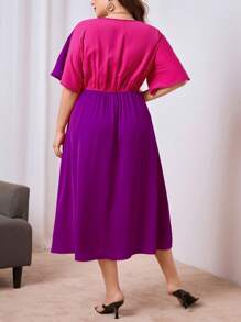 SHEIN Privé 大碼雙色前扭結高衩連衣裙 - 彩色 - 查看 4