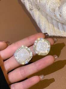 1pair Fashionable And Elegant 3D Square Shape Diamond Stud Earrings For Women