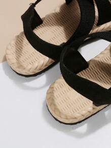 女性交叉帶平底度假黑色滌綸露跟涼鞋
