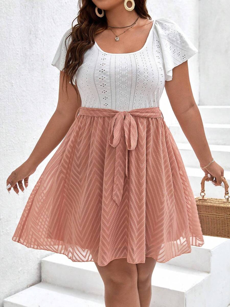 SHEIN Frenchy 大码波西米亚风孔眼刺绣蝴蝶袖系带连衣裙，适合夏季 - 彩色 - 查看 1