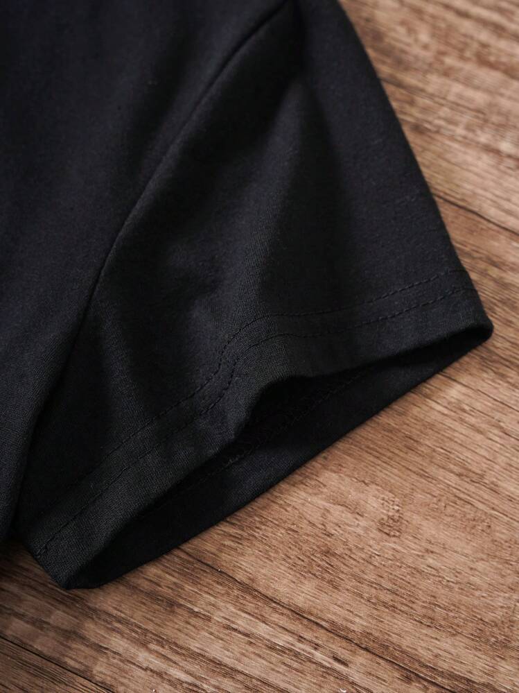 SHEIN LUNE Heart Print Pocket Patched Tee - Black - View 4