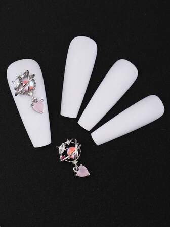 2入組空心彩色星球愛心吊墜平面美甲裝飾