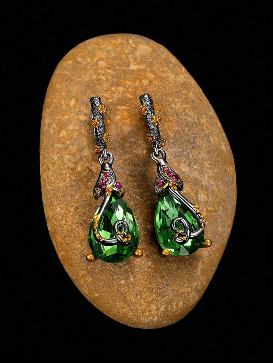 方晶鋯石水滴形耳墜 - 銀色 - 查看 1