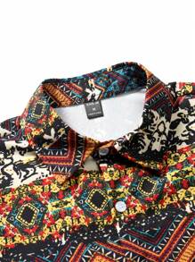 Manfinity RSRT homens Camisa impressão geográfica sem camiseta - Multicolorido - Visão 5