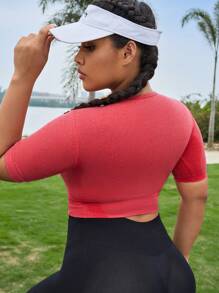 Plus Seamless High Stretch Solid Crop Sports Tee - Red - View 2