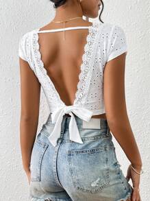 SHEIN Frenchy Áo thun nữ Lộ Lưng Buộc lại Tranh thêu màu trơn Gợi cảm - trắng - Xem 1
