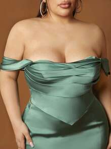 SHEIN SXY Plus Off Shoulder Ruched Hanky Hem Crop Top - Green - View 3