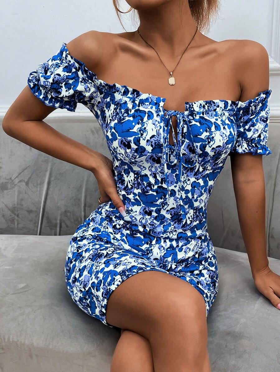 Breezaya Vestido ajustado con estampado floral de hombros descubiertos ribete fruncido con cordón delantero - Azul y blanco - Ver 1
