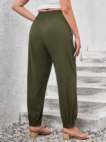 SHEIN LUNE 大碼素色口袋貼布長褲 - 軍綠色 - 查看 2