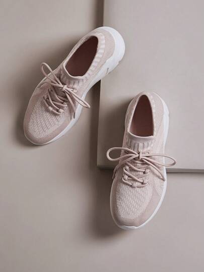 حذاء رياضي مكتنز جهد O