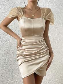 Allurite 方領褶邊鬱金香下擺緞面緊身洋裝