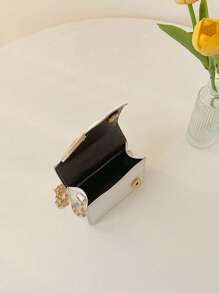 One Piece Girls Mini Quilted Diamond Pu Flip Solid Color Tote Crossbody Bag For Daily Use - Beige - View 4