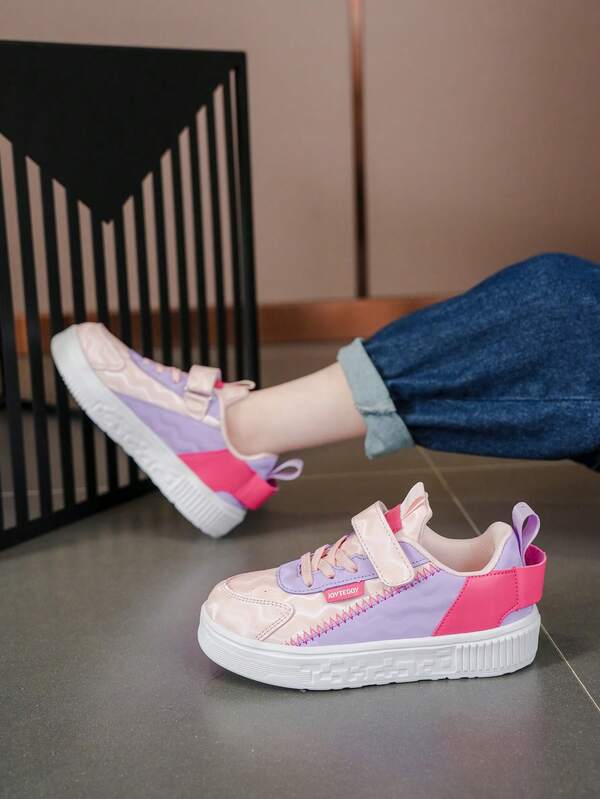 Girls Letter Graphic Hook-and-loop Fastener Breathable Skate Shoes For Outdoor