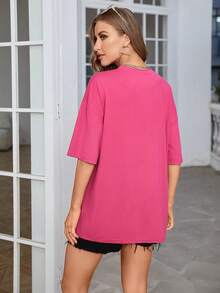 SHEIN EZwear 建築和字母圖案落肩T恤 - 玫紅色 - 查看 2