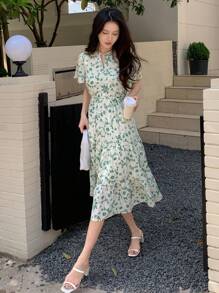 DAZY Ditsy Floral Print Ruffle Hem Dress - Green - View 7