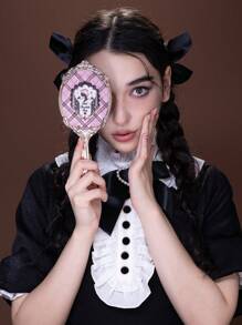 Flower Knows Gương cầm tay Chocolate Wonder-Shop - Hồng, Gương trang điểm, Phòng khách Phòng ngủ Nhà tắm Trang trí nhà, Đồ du lịch, Đám cưới, Tiệc tùng, Sinh nhật, Quà tặng cho Nam giới Mẹ Bố Bạn thân Giáo viên, Năm mới, Phụ kiện, Quà tặng vui nhộn - Hồng - Xem 2