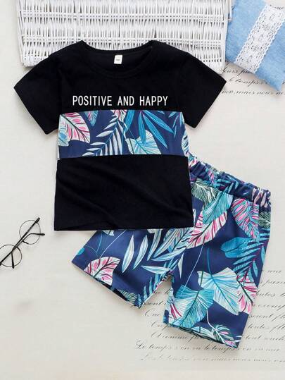 شورت مع تي شيرت بطباعة استوائي وعبارة للاولاد الصغار