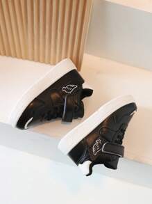 運動板鞋適用於男孩雙色前綁帶高幫運動鞋