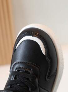 運動板鞋適用於男孩雙色前綁帶高幫運動鞋