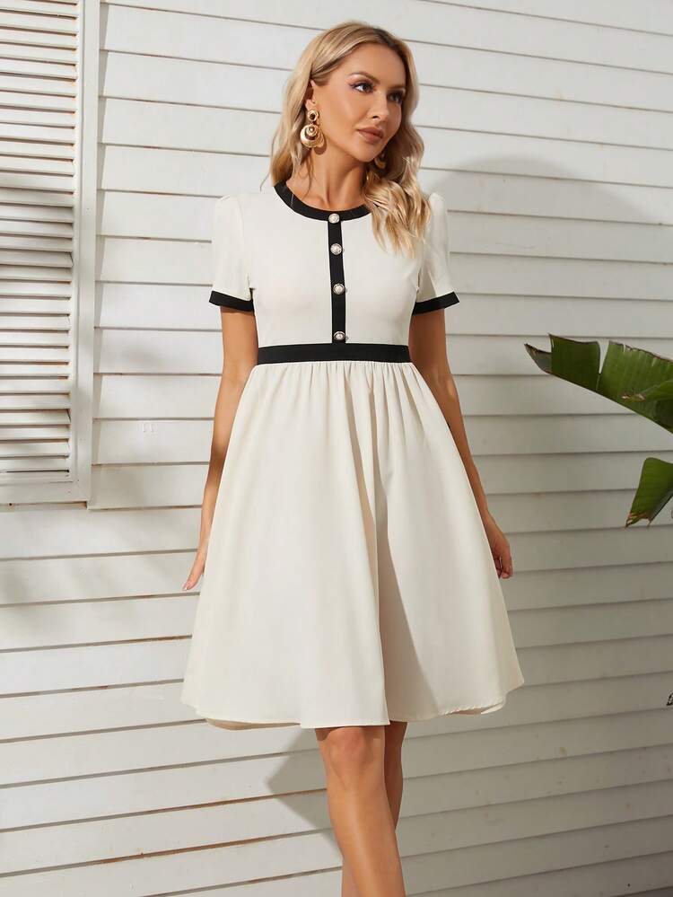 HOMEYEE コントラストバインディング ボタンフロント A字ラインドレス - ブラック&ホワイト - 見る 7