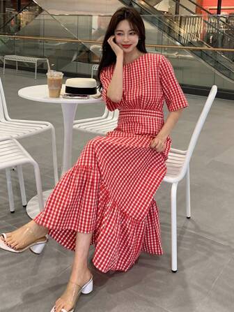 DAZY Vestido con estampado de guingán bajo con fruncido