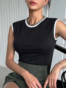 DAZY Contrast Binding Tee - Black - View 9