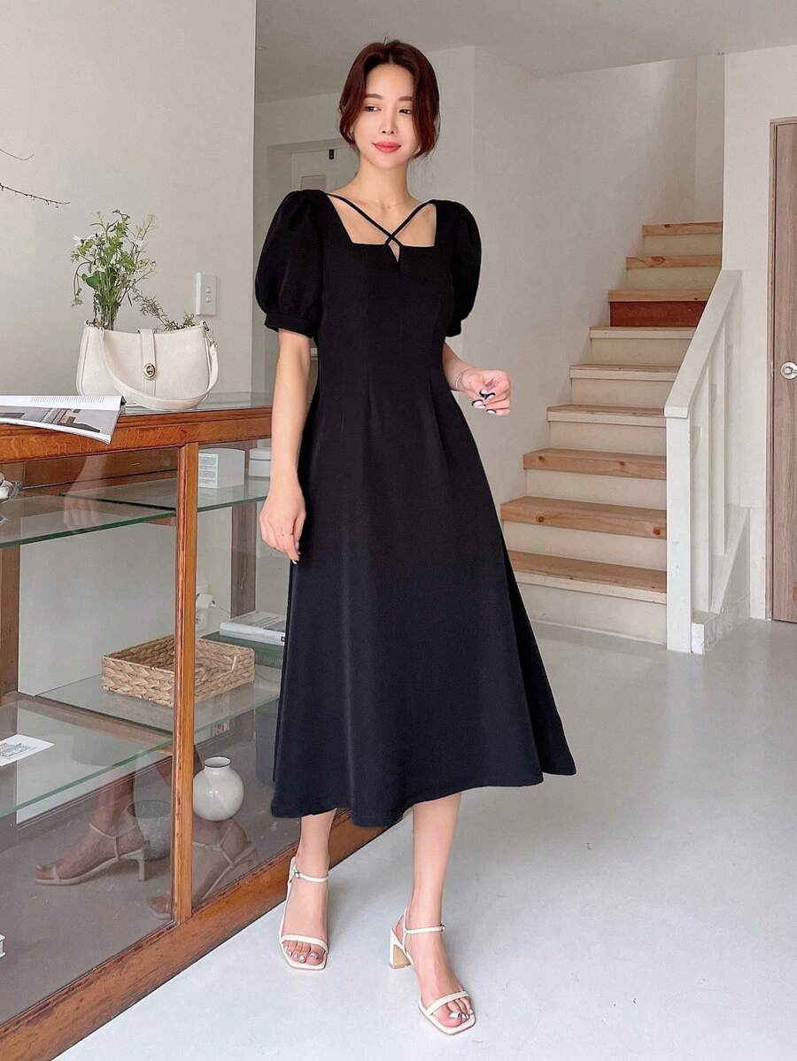 DAZY 素色泡泡袖A字連衣裙 - 黑色 - 查看 1