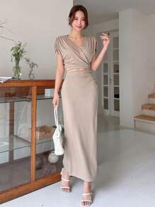 DAZY 素色褶邊短款上衣和半身裙 - 卡其色 - 查看 7