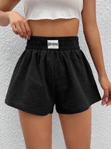 SHEIN EZwear Shorts de pierna ancha con diseño de parche de letra