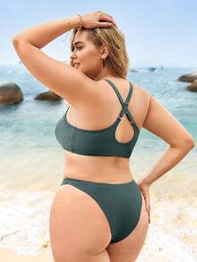 SHEIN Swim Curve Plus Size Knot Front Halter Bikini Set Summer Beach - Dark Green - View 2