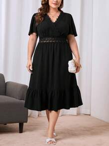 SHEIN Unity Đầm Plus Size Tương phản ren Viên lá sen Trọn gói màu trơn Giải trí - màu đen - Xem 1