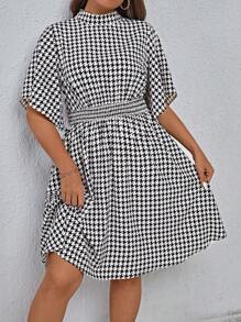 SHEIN Privé Đầm Plus Size Nút Dải chun răng cưa Giải trí - Đen và trắng - Xem 3