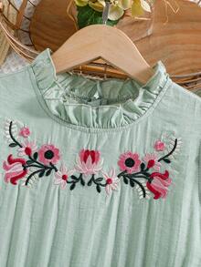 SHEIN 女孩花卉刺繡荷葉邊繫腰帶洋裝 - 綠色 - 查看 6