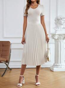 SHEIN Privé 素色百褶下擺A字連衣裙 - 杏色 - 查看 4